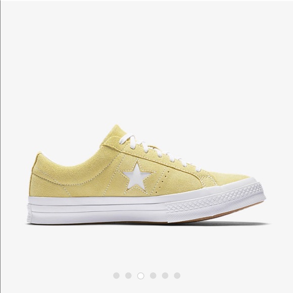 converse one star classic suede low top